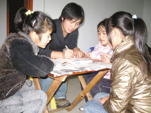 女大学生不顾男友亲人劝说回乡支教(图)